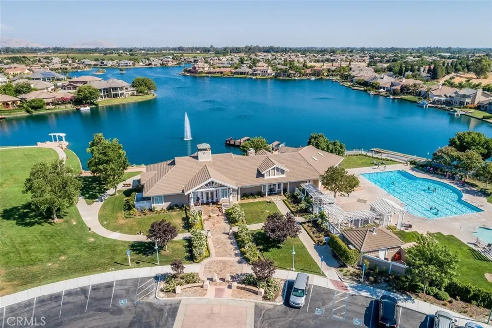 4683 Arrow Ridge Clovis, CA 93619