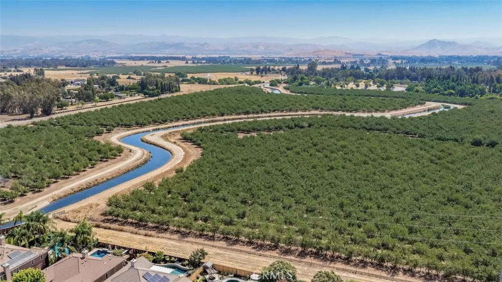 4683 Arrow Ridge Clovis, CA 93619