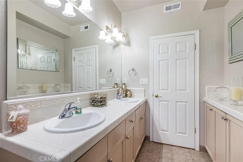 4683 Arrow Ridge Clovis, CA 93619