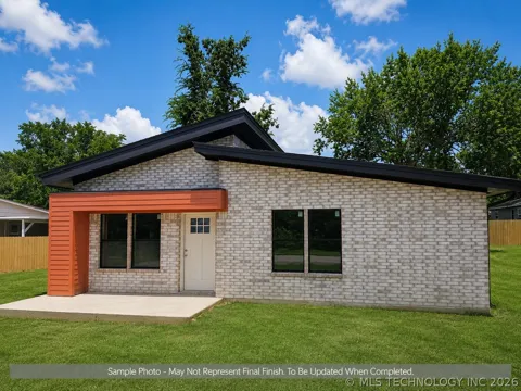 1110 W Mulberry