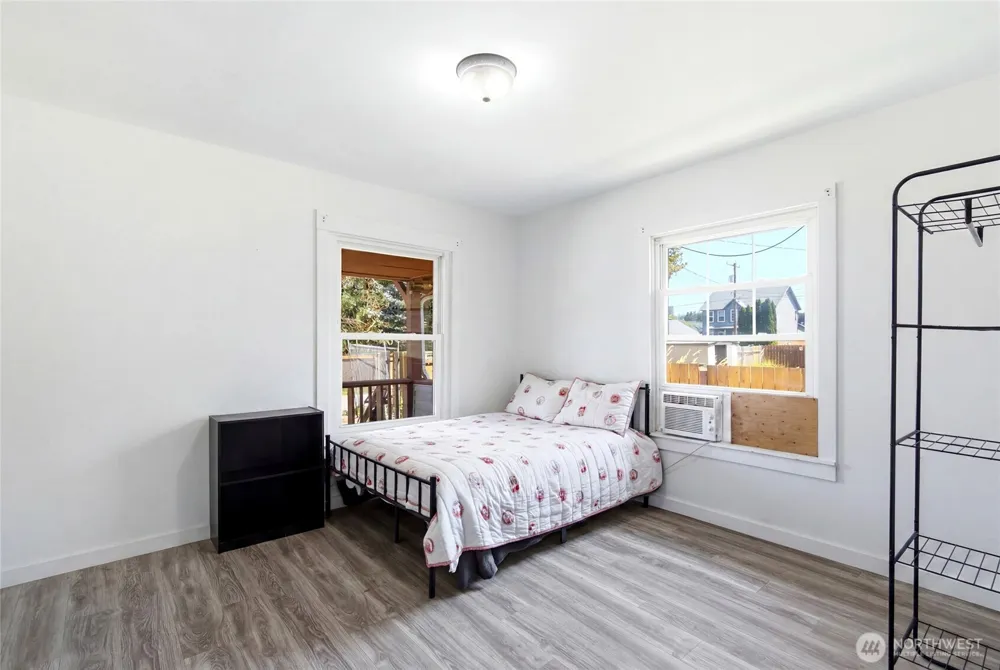 709 Celery Avenue Algona, WA 98001