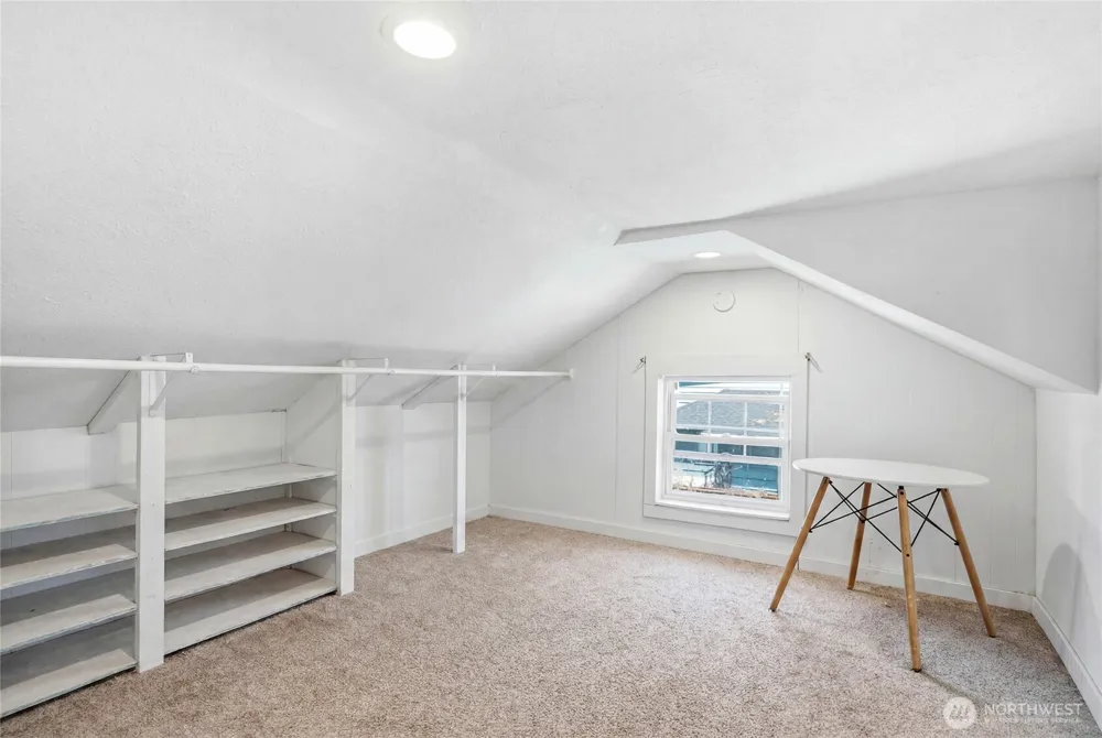 709 Celery Avenue Algona, WA 98001