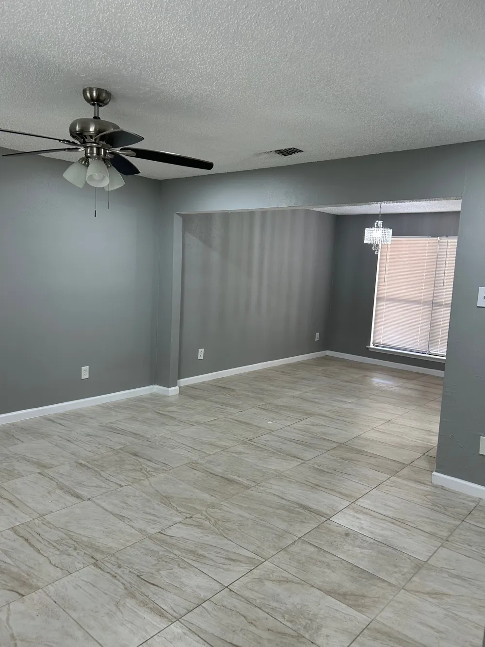 2319 Abbington Lane Grand Prairie, TX 75052