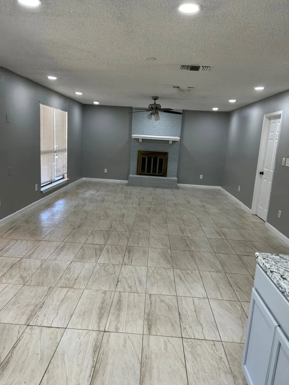 2319 Abbington Lane Grand Prairie, TX 75052