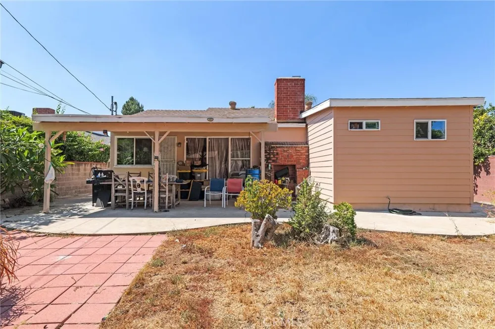 5790 Bucknell Avenue North Hollywood, CA 91607