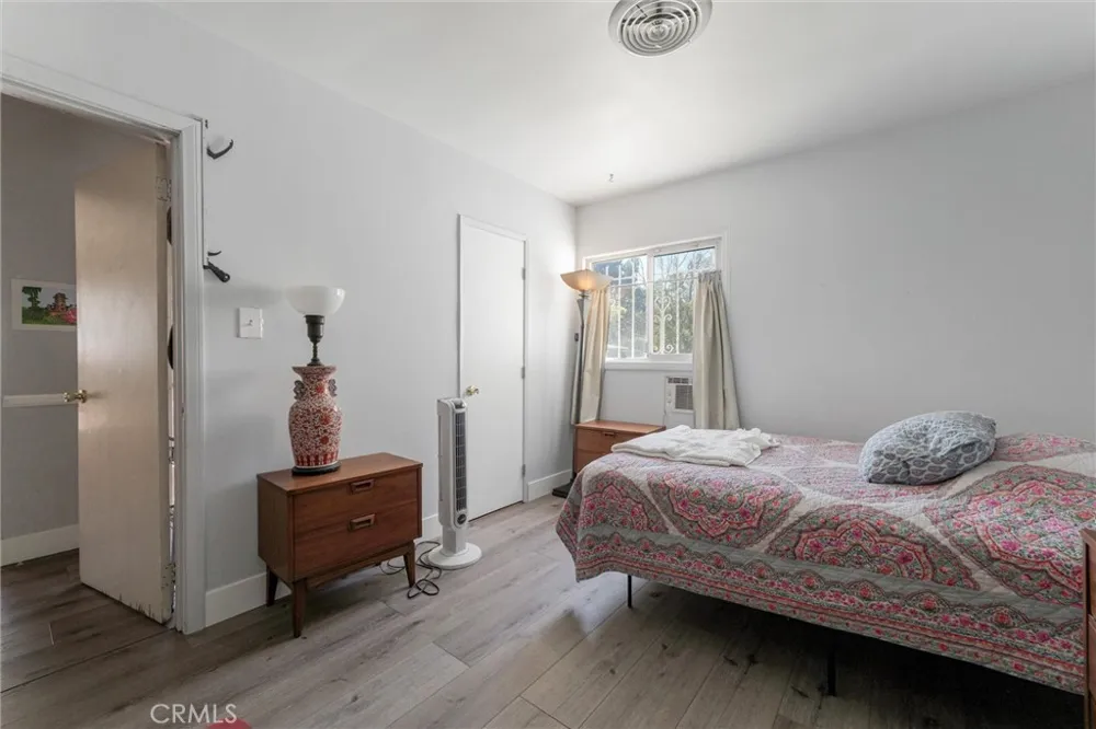 5790 Bucknell Avenue North Hollywood, CA 91607