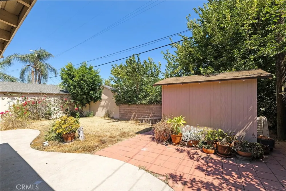 5790 Bucknell Avenue North Hollywood, CA 91607