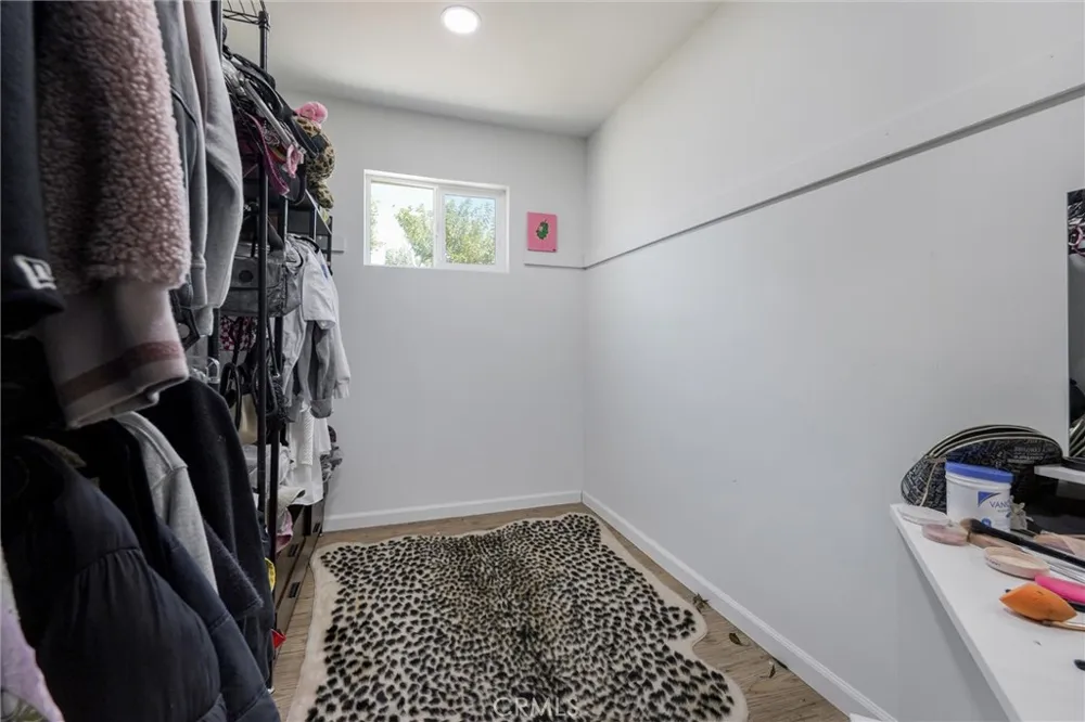 5790 Bucknell Avenue North Hollywood, CA 91607
