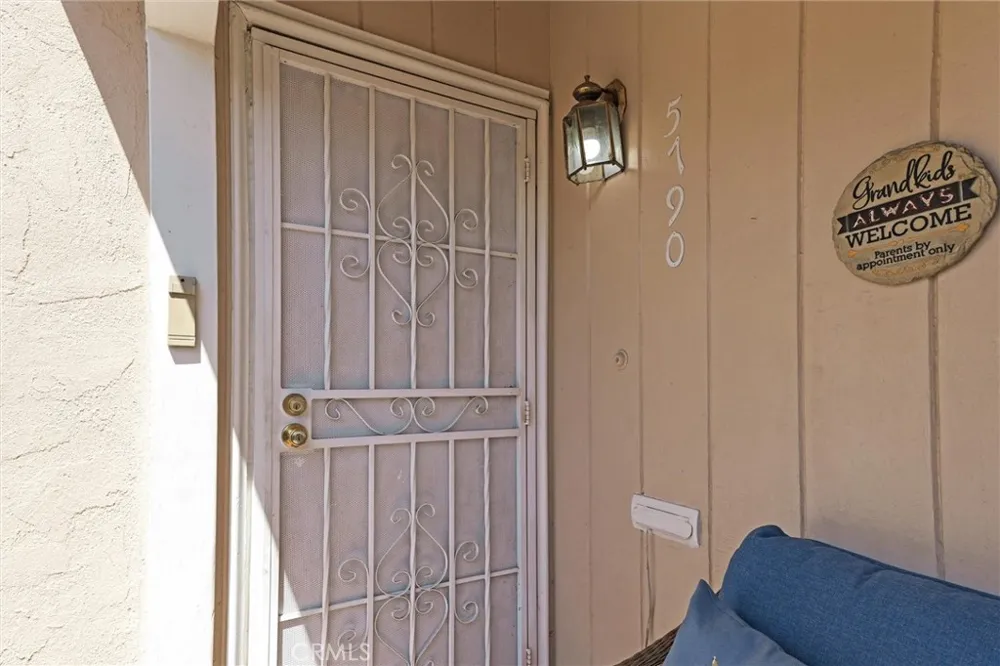 5790 Bucknell Avenue North Hollywood, CA 91607