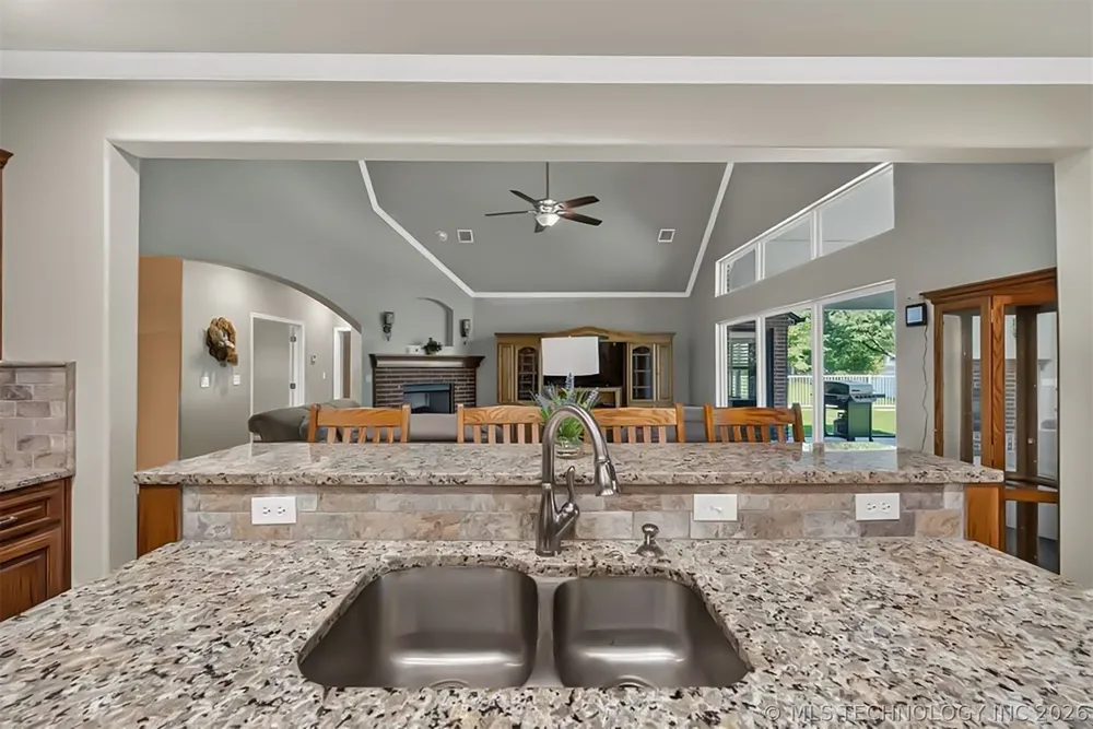 7 Foxwood Adair, OK 74330