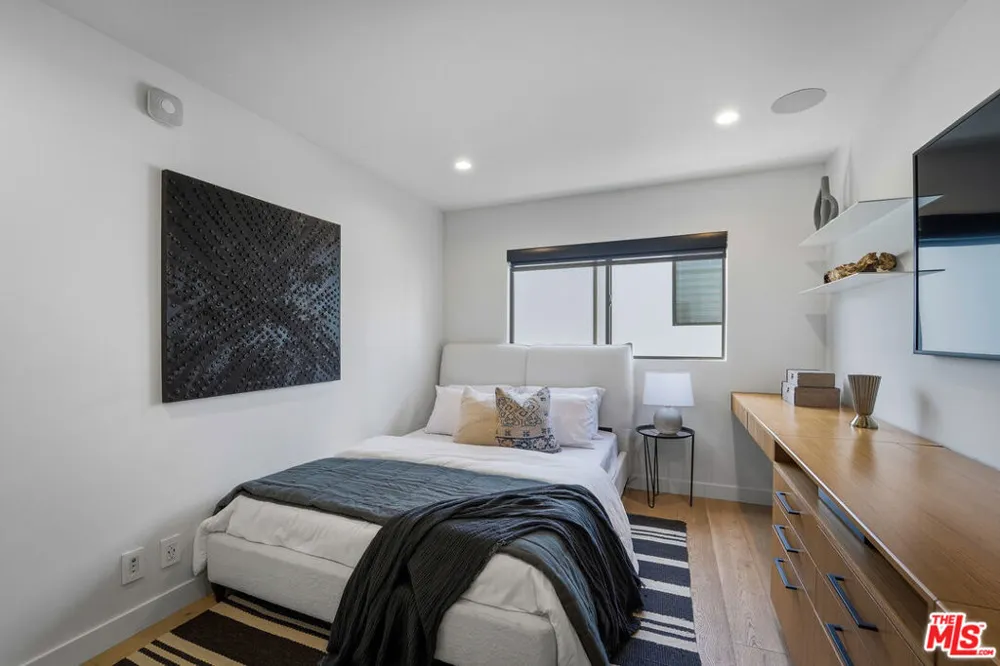 234 S Tower Drive #4 Beverly Hills, CA 90211