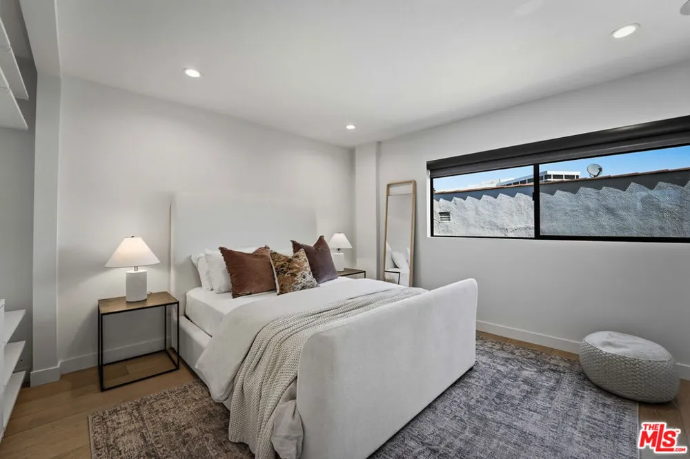 234 S Tower Drive #4 Beverly Hills, CA 90211