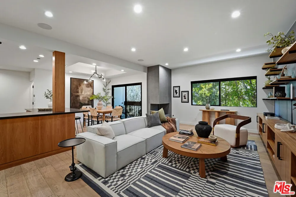 234 S Tower Drive #4 Beverly Hills, CA 90211