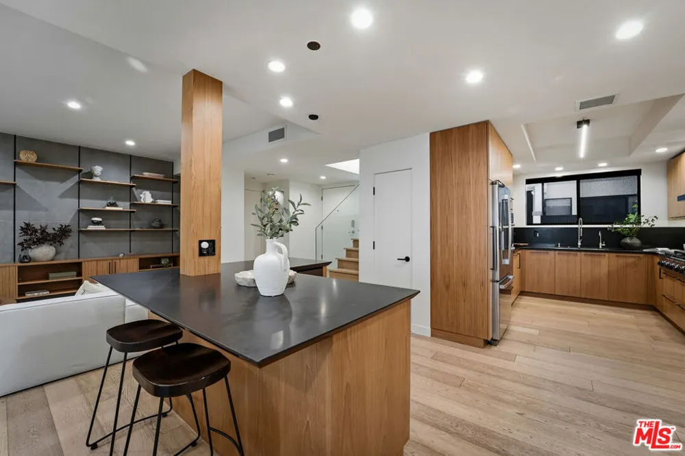 234 S Tower Drive #4 Beverly Hills, CA 90211