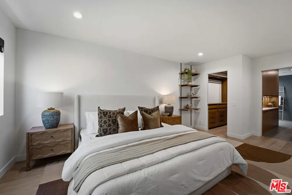 234 S Tower Drive #4 Beverly Hills, CA 90211
