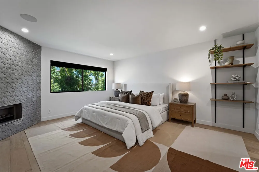 234 S Tower Drive #4 Beverly Hills, CA 90211