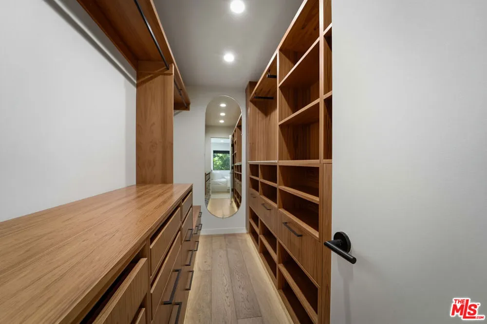 234 S Tower Drive #4 Beverly Hills, CA 90211