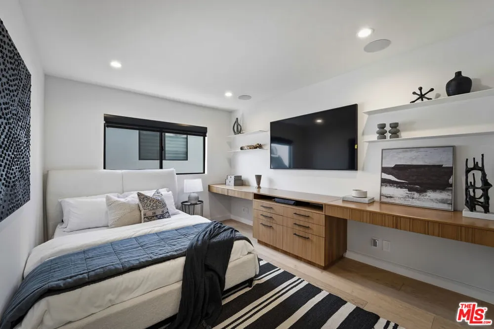 234 S Tower Drive #4 Beverly Hills, CA 90211