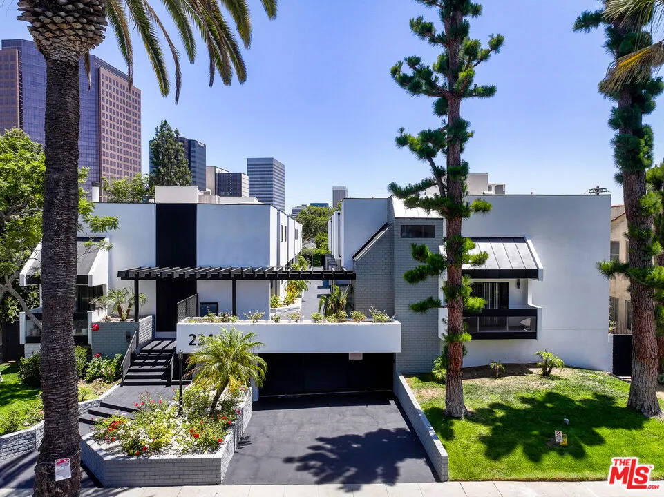 234 S Tower Drive #4 Beverly Hills, CA 90211