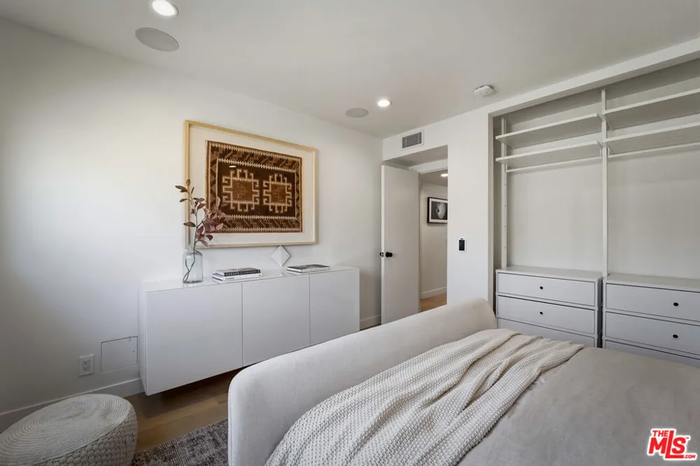 234 S Tower Drive #4 Beverly Hills, CA 90211