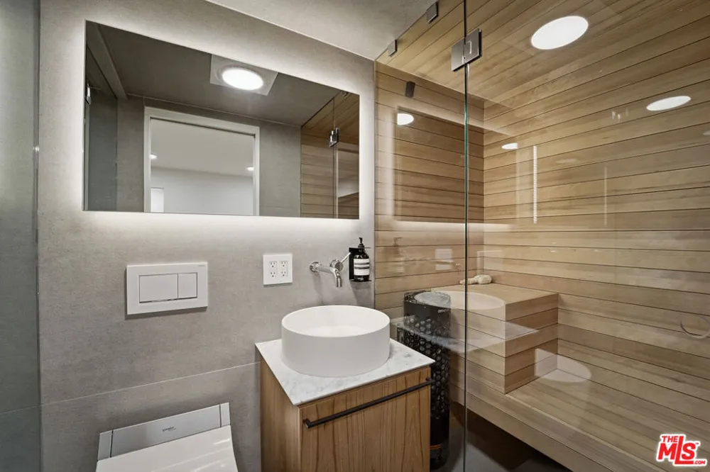 234 S Tower Drive #4 Beverly Hills, CA 90211