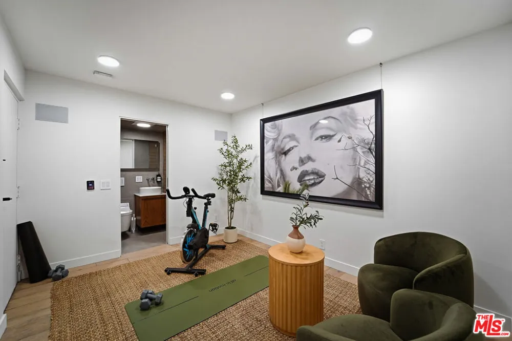 234 S Tower Drive #4 Beverly Hills, CA 90211