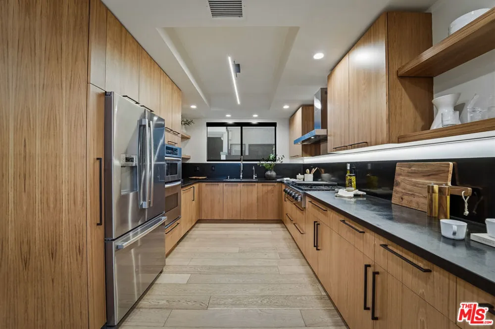 234 S Tower Drive #4 Beverly Hills, CA 90211