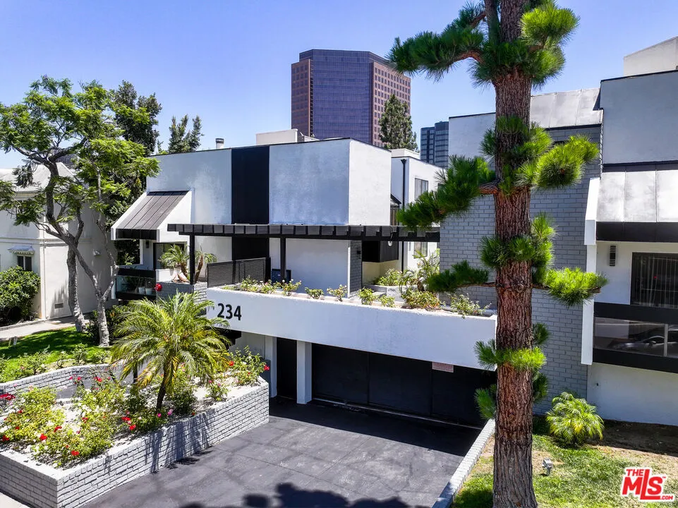 234 S Tower Drive #4 Beverly Hills, CA 90211