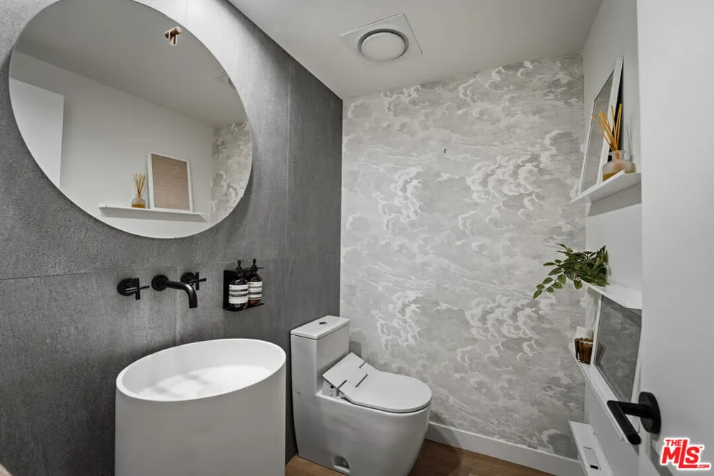 234 S Tower Drive #4 Beverly Hills, CA 90211