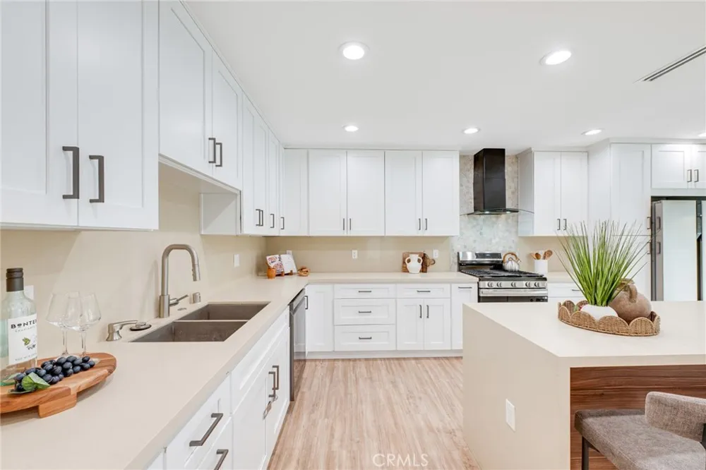 17633 Nordhoff Street Northridge, CA 91325