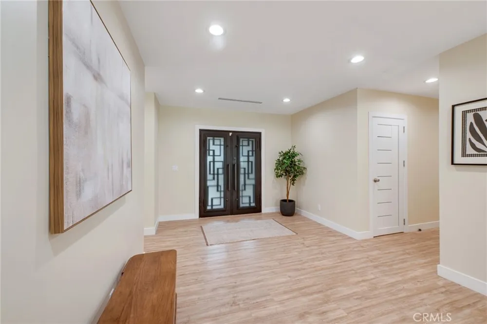 17633 Nordhoff Street Northridge, CA 91325