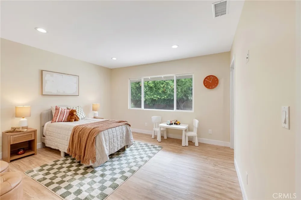 17633 Nordhoff Street Northridge, CA 91325