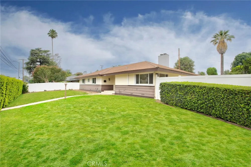 17633 Nordhoff Street Northridge, CA 91325