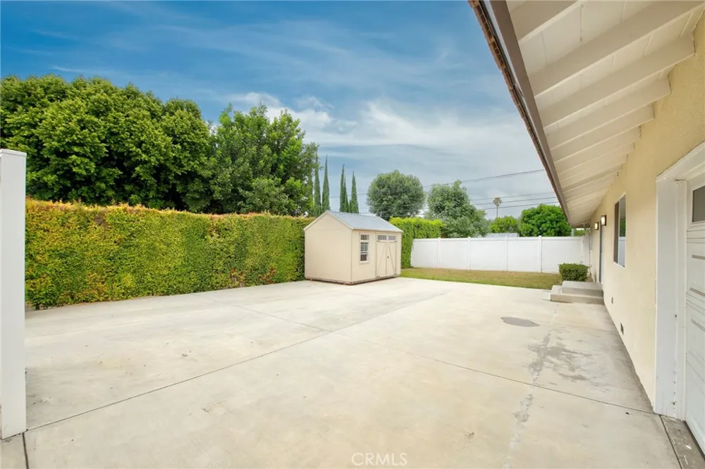 17633 Nordhoff Street Northridge, CA 91325