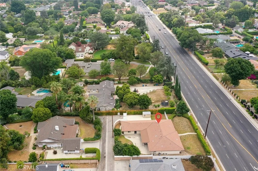 17633 Nordhoff Street Northridge, CA 91325