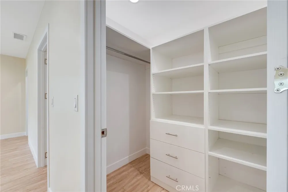17633 Nordhoff Street Northridge, CA 91325