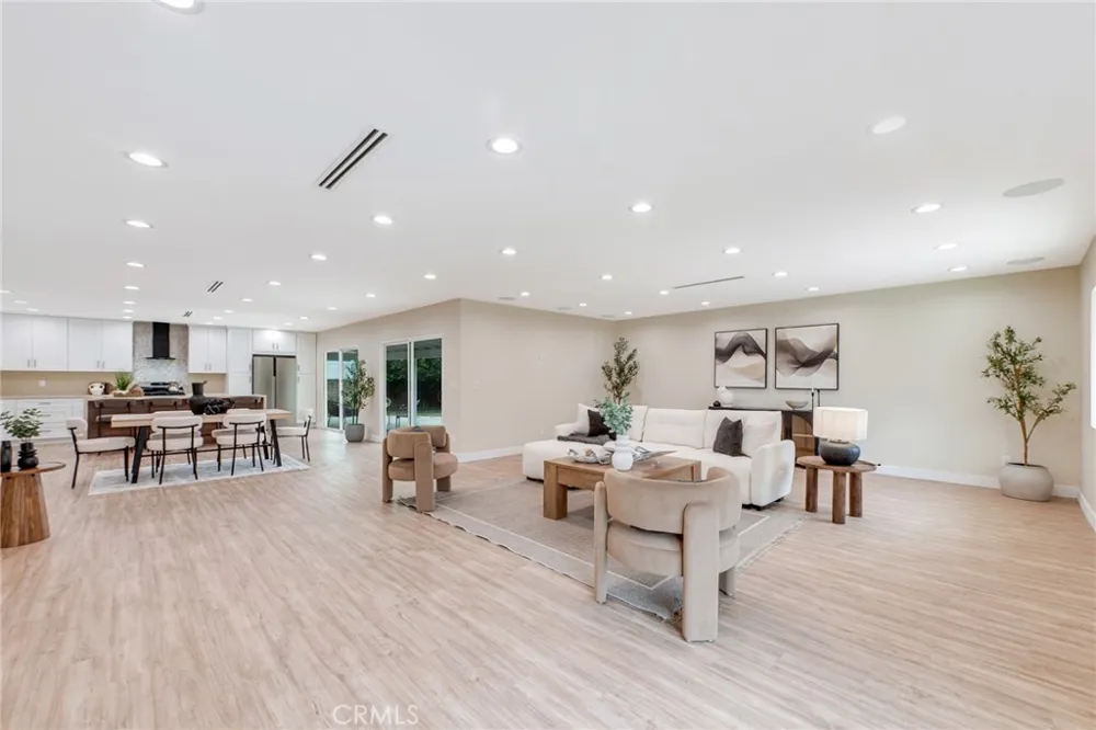 17633 Nordhoff Street Northridge, CA 91325