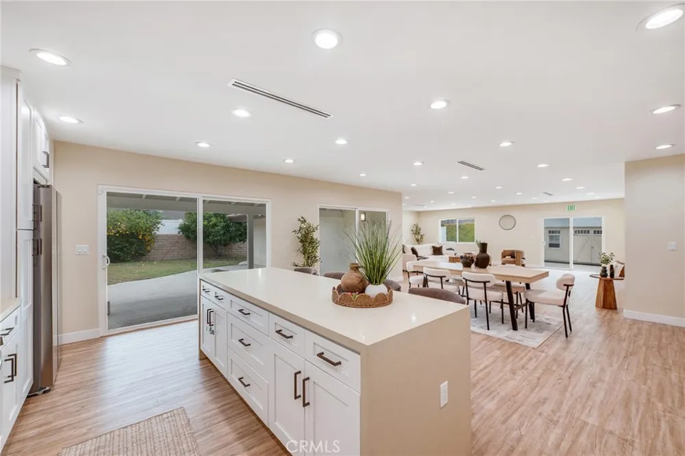 17633 Nordhoff Street Northridge, CA 91325