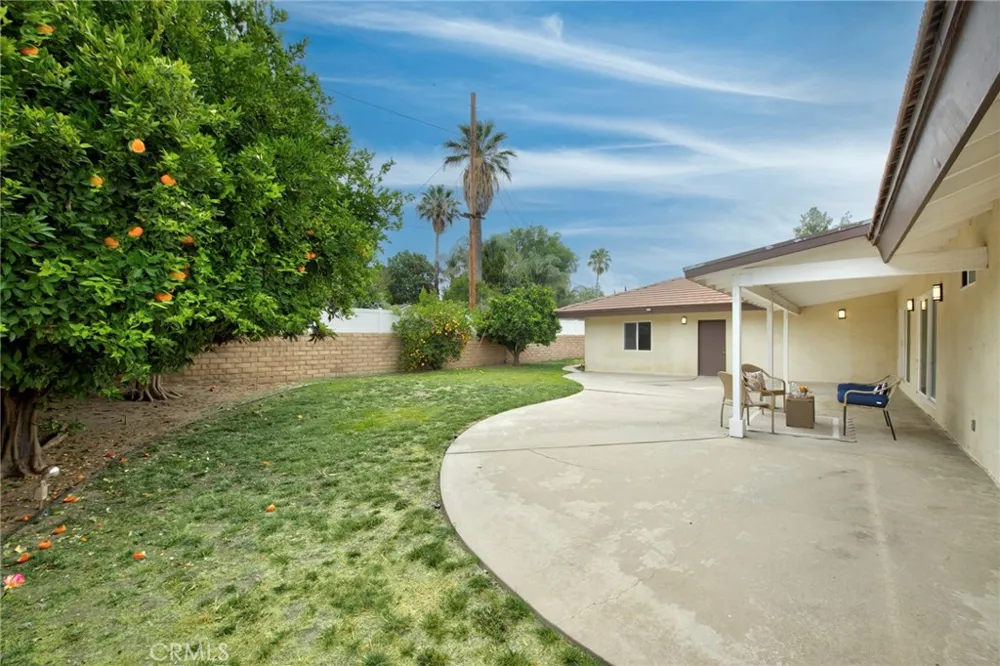 17633 Nordhoff Street Northridge, CA 91325