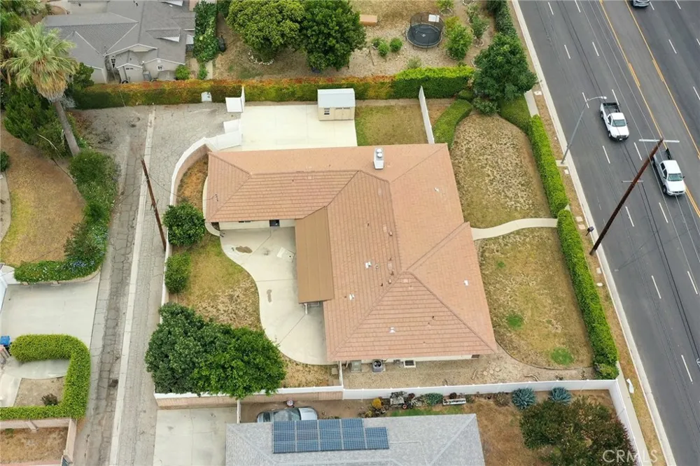 17633 Nordhoff Street Northridge, CA 91325