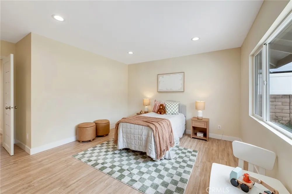 17633 Nordhoff Street Northridge, CA 91325