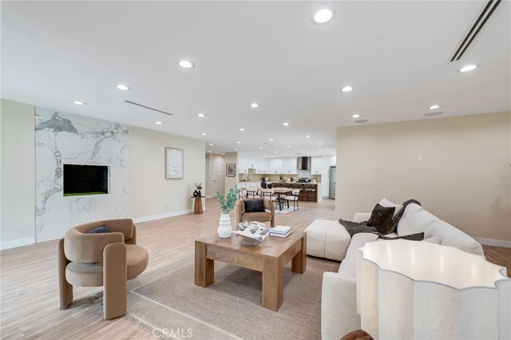 17633 Nordhoff Street Northridge, CA 91325