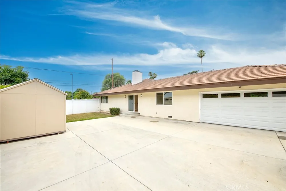 17633 Nordhoff Street Northridge, CA 91325
