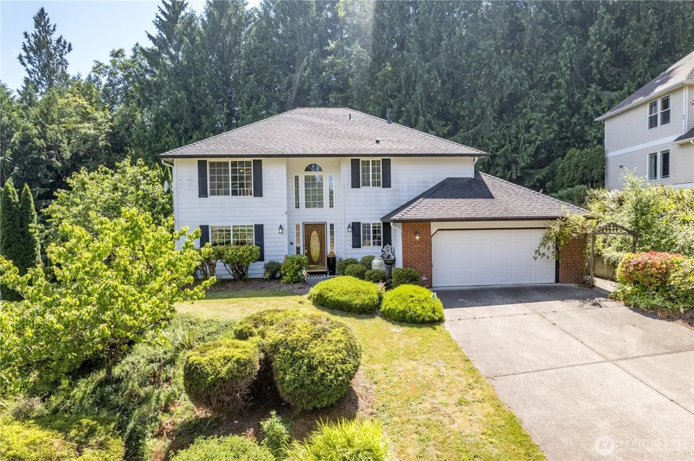 215 W St James Place Longview, WA 98632