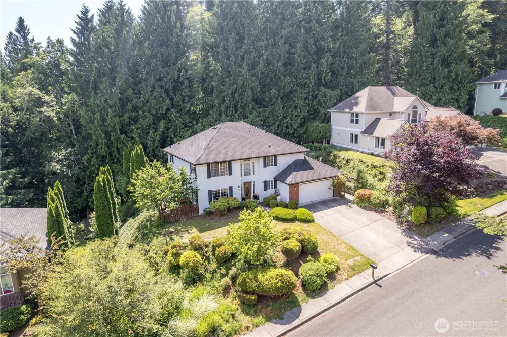 215 W St James Place Longview, WA 98632