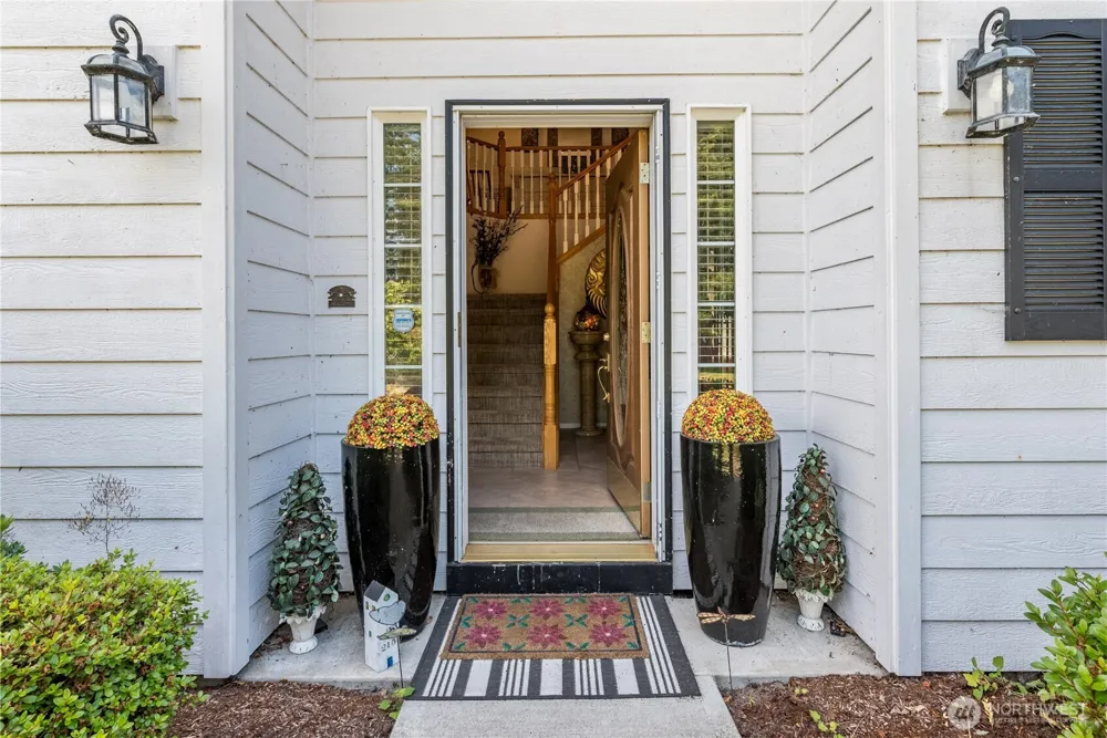215 W St James Place Longview, WA 98632