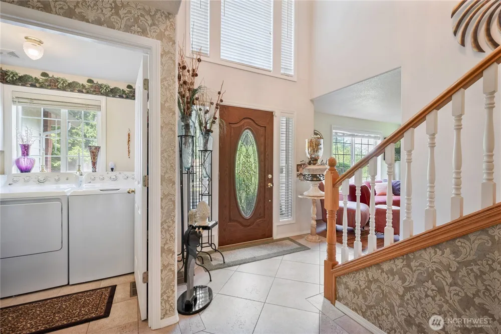 215 W St James Place Longview, WA 98632