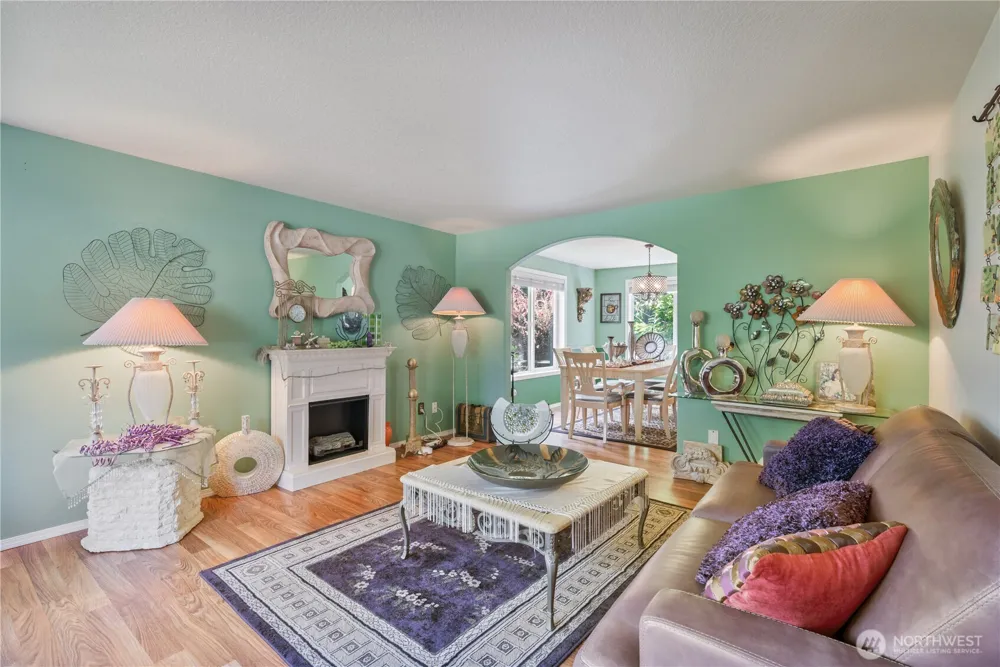 215 W St James Place Longview, WA 98632