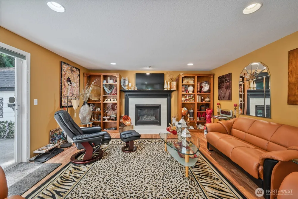 215 W St James Place Longview, WA 98632