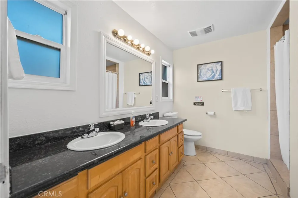 18319 Norwalk Boulevard Artesia, CA 90701